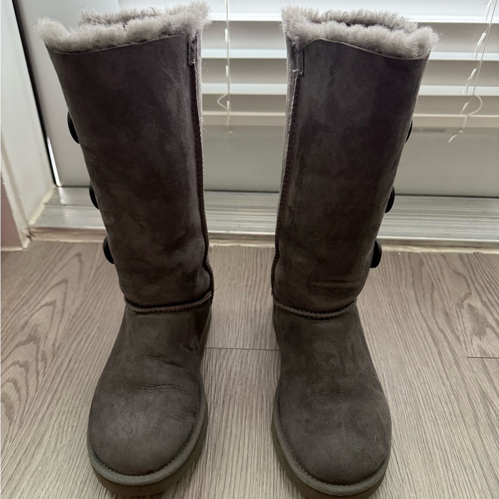 UGG Gray Shearling Winter Boots